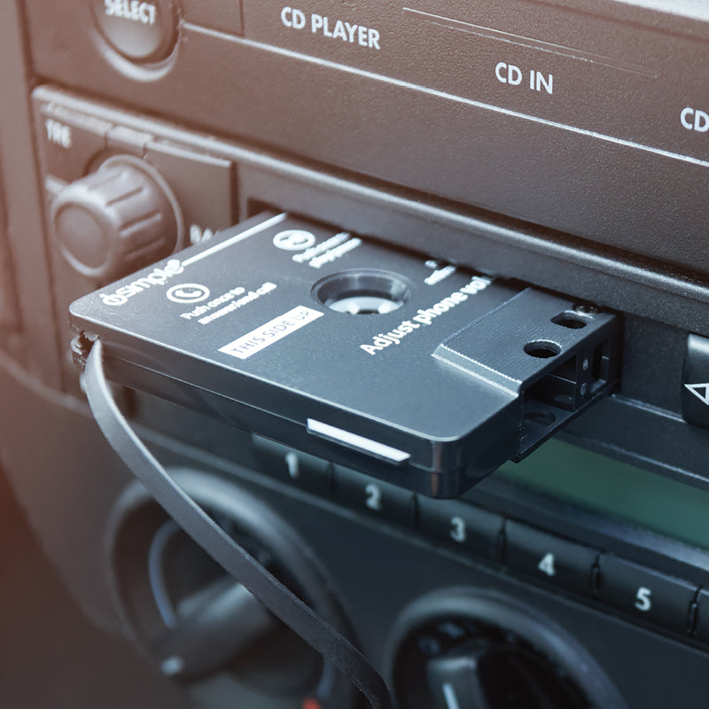 HOW YOU CAN CONNECT YOUR SMARTPHONE TO YOUR CAR EASILY – EVEN IF IT'S A TOTAL BEATER!